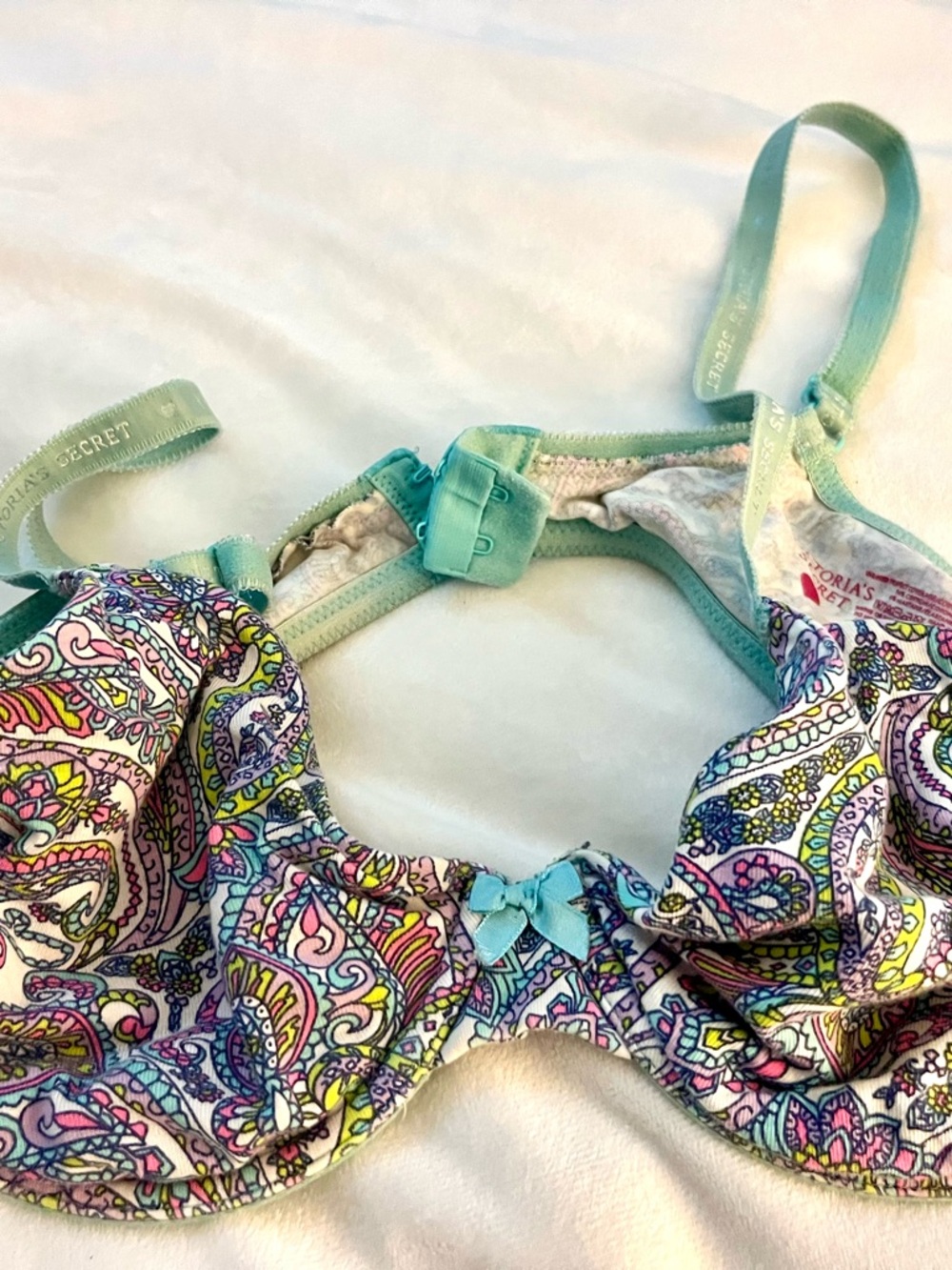 Victoria's Secret Pastel Paisley Underwire Bra with Aqua Trim